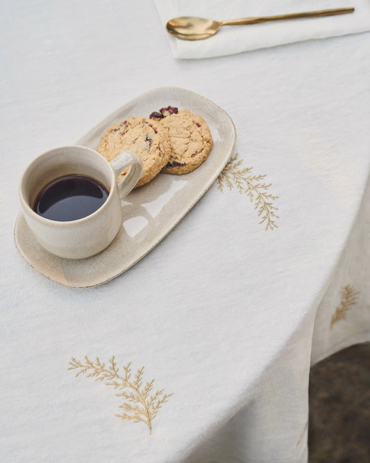 Taza Lauriana de cerámica beige