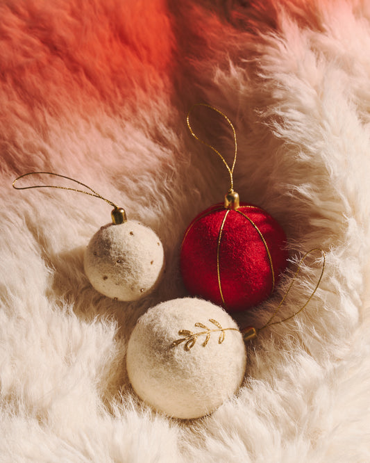 Set Breshi de 3 bolas colgantes decorativas grandes rojo y detalles dorados