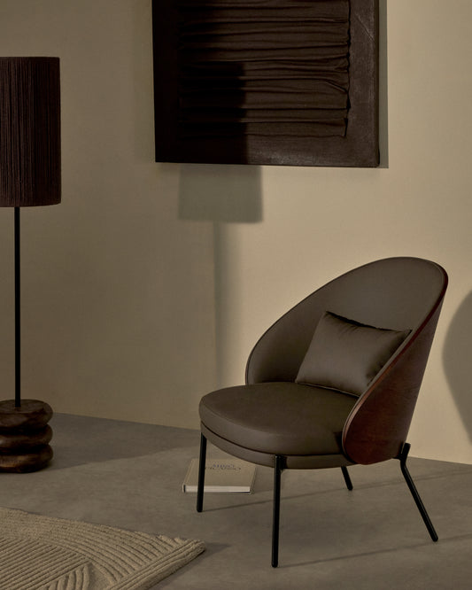 Fauteuil Eamy en polyuréthane marron, placage de frêne avec finition noyer et métal no