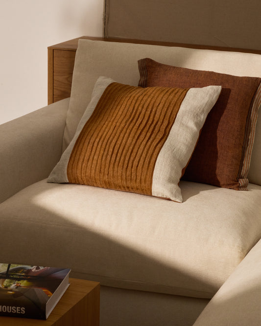 Housse de coussin Zoren 100 % lin plissée moutarde 50 x 50 cm