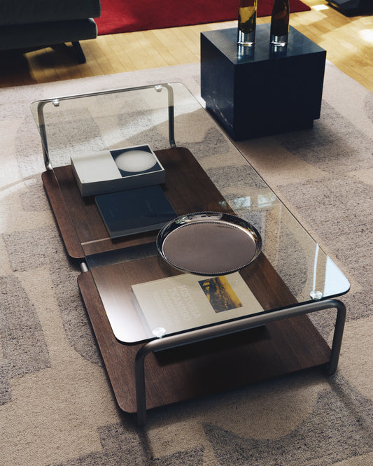 Mesa de centro Tarsel de vidrio templado y bandeja de chapa de nogal con estructura de acero inoxidable cepillado 140 x 60 cm