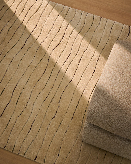 Alfombra Loram de efecto pelo beige 160 x 230 cm