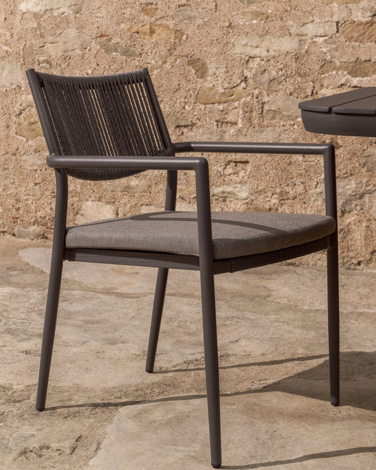 Silla apilable de exterior Argasi de aluminio grafito y cuerda sintética gris oscuro