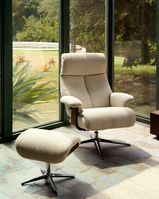 Fauteuil pivotant inclinable avec repose-pieds Toriel en micro-bouclette beige et pieds en aluminium avec finition noire FSC Mix Credit