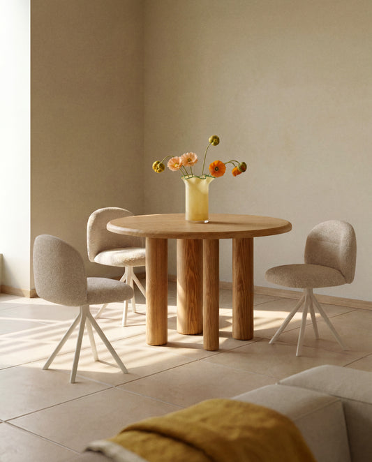 Chaise pivotante Arino en chenille beige et pieds en métal beige FSC 100%