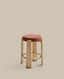 Tabouret Granite en tissu chenille terracotta et bois de frêne avec finition ton naturel FSC 100 % 65 cm