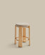 Tabouret Granite en tissu chenille beige et bois de frêne avec finition ton naturel FSC 100 % 75 cm
