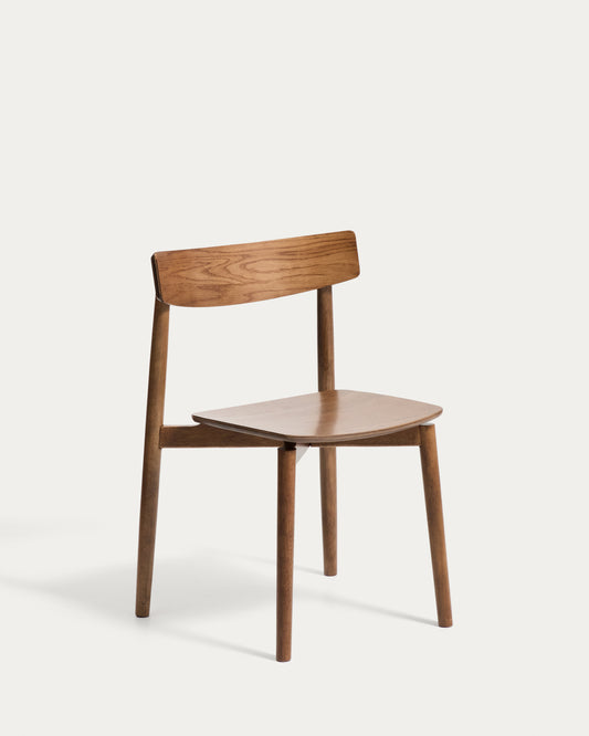 Silla Evera de chapa de roble con acabado en tono nogal