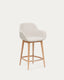 Taburete Konna beige y patas de madera maciza de fresno acabado tono natural 65 cm