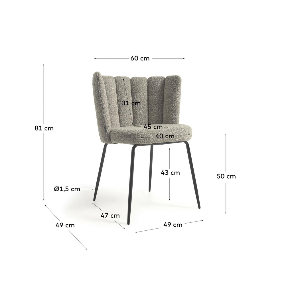 Silla Aniela de borreguito gris claro y patas de metal con acabado negro