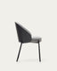 Silla Eamy de chenilla gris claro chapado en fresno con acabado negro y metal negro