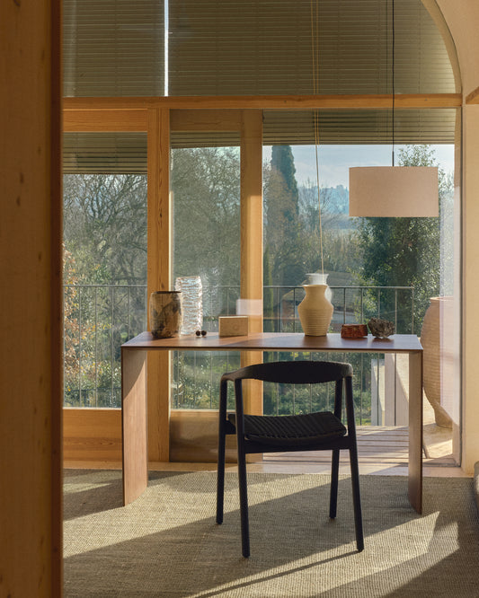 Mesa de trabajo Litto de chapa de nogal FSC Mix Credit 140 x 60 cm