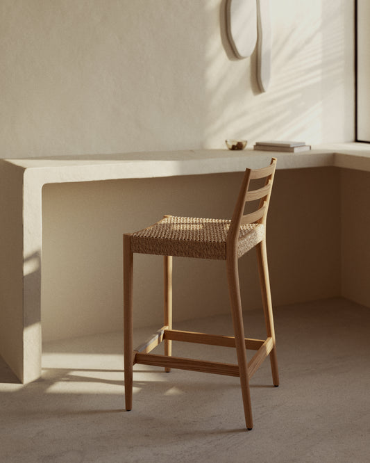 Tamboret Analy respatller fusta massissa de roure acabat to natural i seient corda 65 cm FSC 100 %.