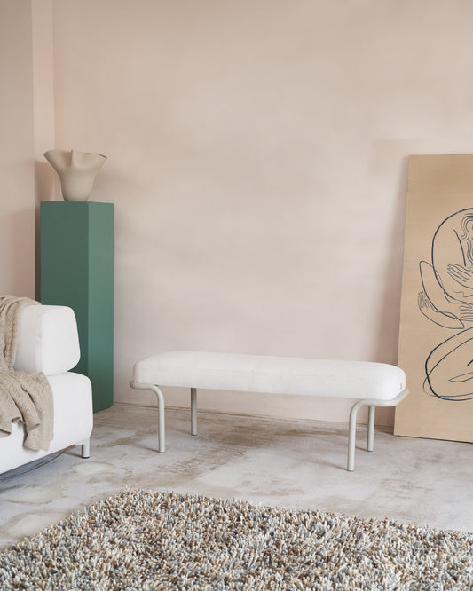 Banc Compo de xenilla beix i estructura de metall gris 130 cm