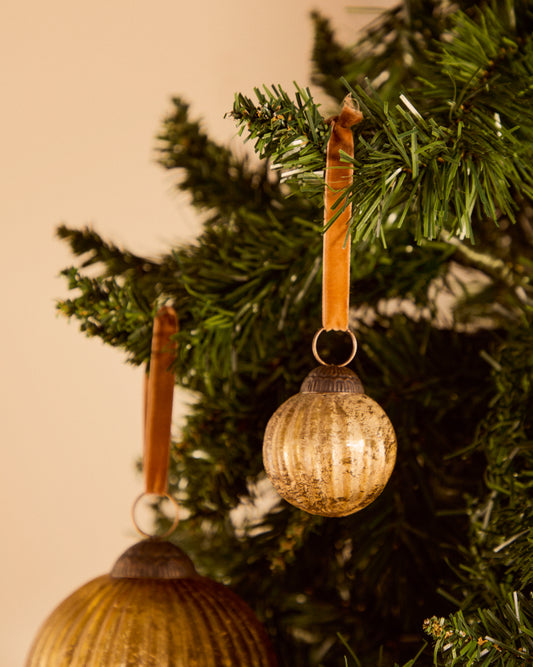 Set de 4 boles de Nadal petites Elur de vidre reciclat daurat Ø 6 cm