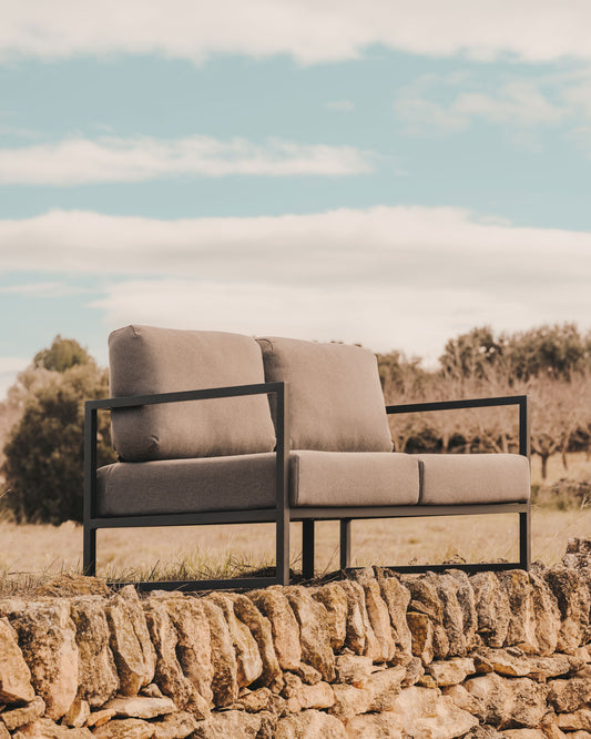 Sofà 100% exterior Comova 2 places gris fosc i d'alumini negre 150 cm