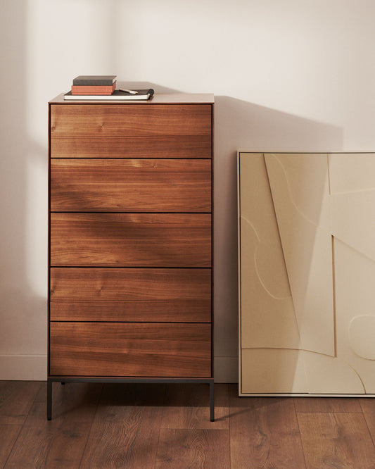 Commode Vedrana 5 tiroirs placage de noyer et pieds en acier noir 60 x 114 cm