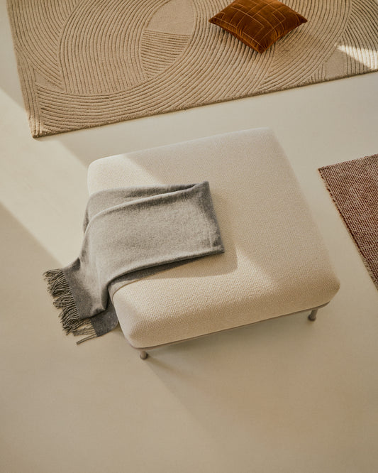 Reposapeus Aurum de xenilla cru amb base de metall beix mat 85x85 cm FSC Mix Credit