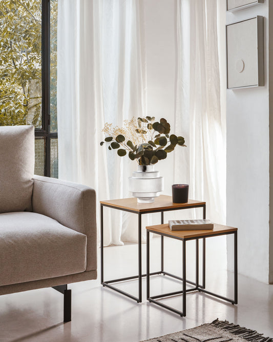 Set Yoana 2 mesas auxiliares nido de chapa de roble y estructura de metal pintado negro