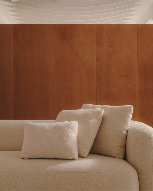 Coixí Martina de borreguet color cru 52x52 cm