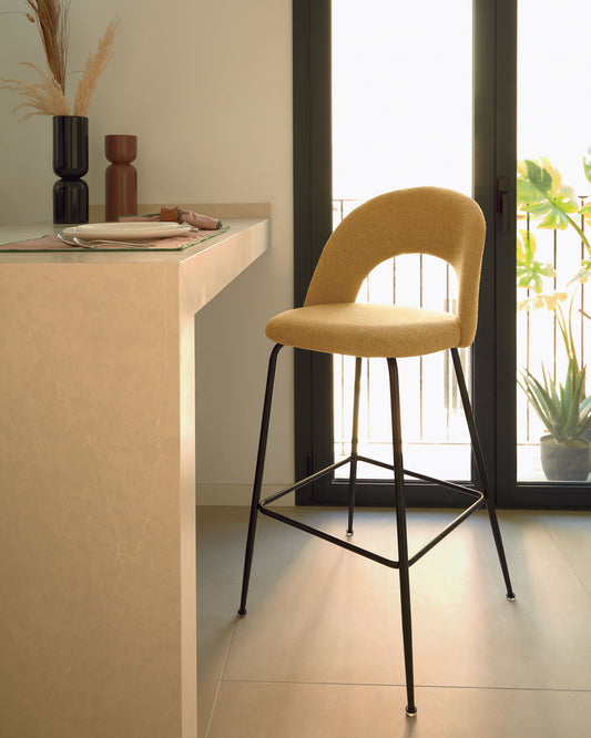 Tamboret Mahalia mostassa altura 63 cm FSC 100%