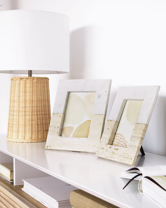 Cadre photo Uria en marbre blanc et pierre beige 23 x 18 cm