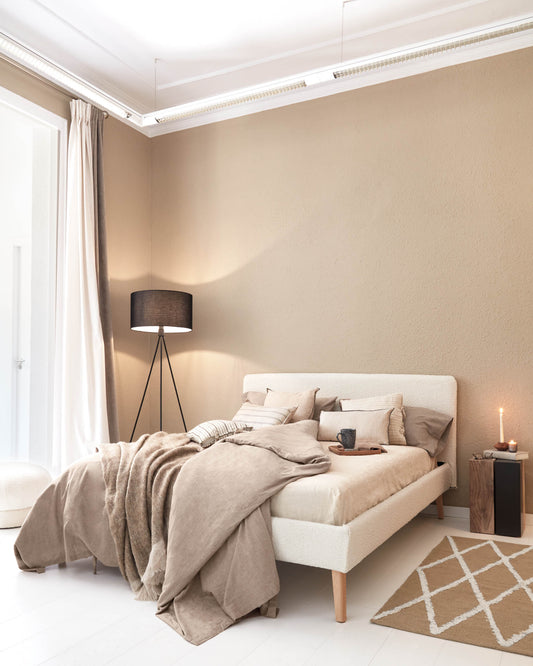 Llit Dyla de borreguet blanc potes de fusta massissa de faig per a matalàs de 160 x 200 cm