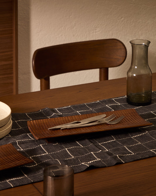 Tabla de servir pequeña Rommu de madera de acacia FSC 100%