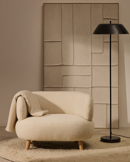 Fauteuil Luisa bouclette écru avec pieds en bois de hêtre 90 cm