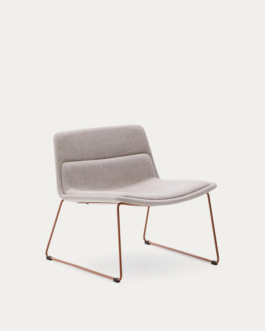 Butaca Zahara beix amb potes d'acer amb acabat terracota FSC 100%