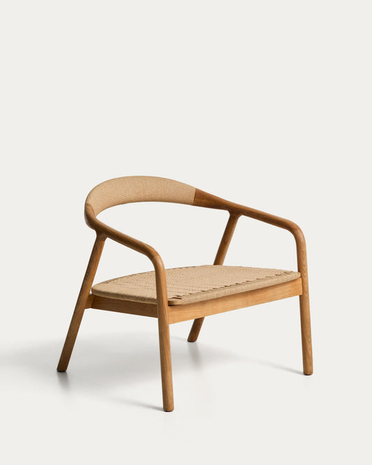 Fauteuil Derile en bois de chêne avec finition ton naturel et corde en papier beige FSC 100 %