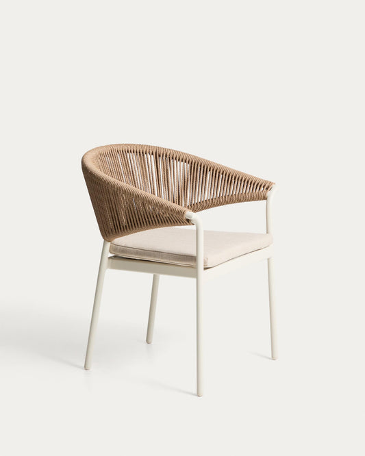 Silla Zuara de aluminio crudo y cuerda sintética marrón