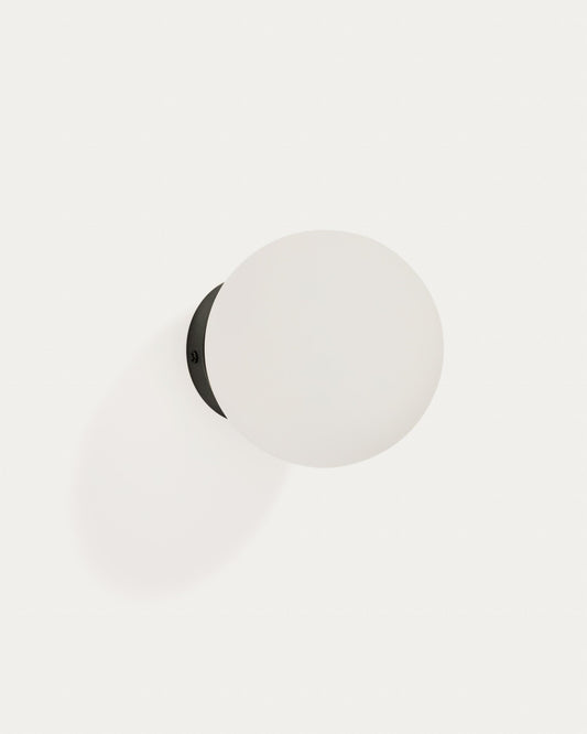 Aplic de paret Brisia de metall amb acabat negre i 1 bola de vidre glacejat de Ø15 cm