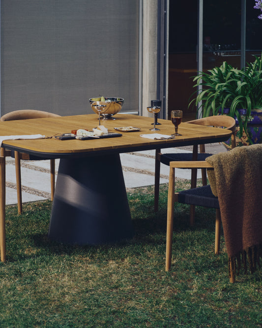 Mesa de exterior Tudons de aluminio con acabado gris y teca FSC 100% 148 x 148 cm