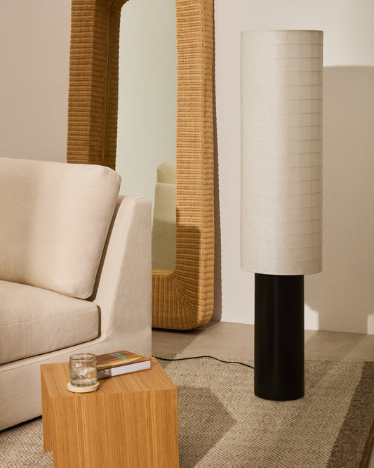 Llum de peu Dulan de metall negre i pantalla de cotó