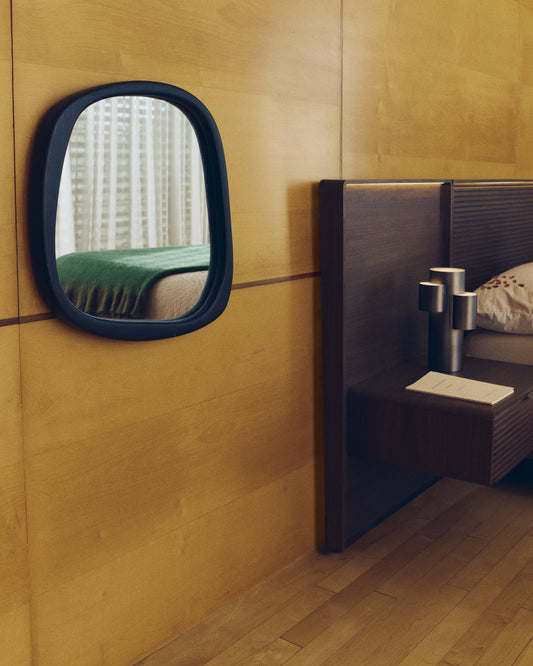 Mirall Alura de fusta de teca negre FSC 100% 45,5 x 47 cm