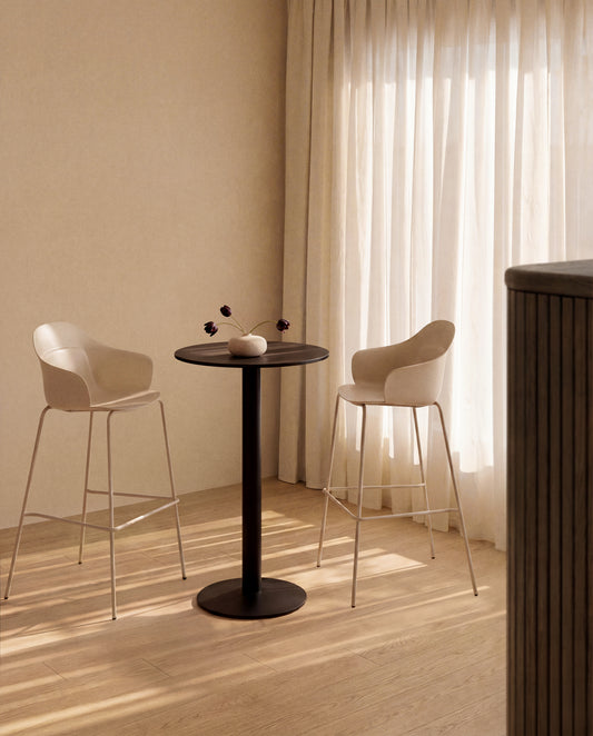 Taburete Sanile con patas de acero con acabado beige 74 cm