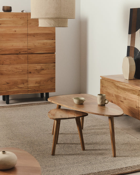 Taula de centre Duvani de fusta massissa d'acàcia amb acabat blanquejat Ø110x60 cm