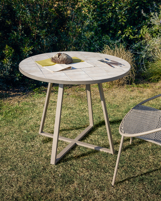 Mesa redonda Tella de acero galvanizado topo y azulejos beige Ø120 cm