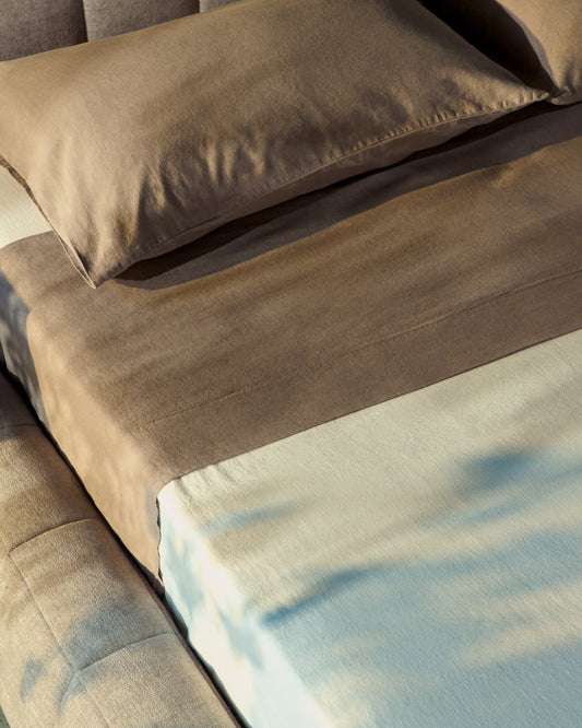 Sábana encimera Simmel de mezcla de lino marrón para cama de 160 cm