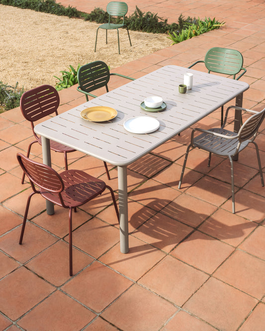 Taula d’exterior Brai d’acer galvanitzat talp 180 x 90 cm