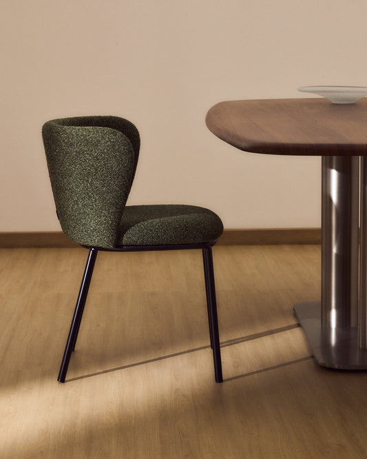 Silla Ciselia chenilla gruesa verde oscuro y patas de acero acabado negro FSC Mix Credit