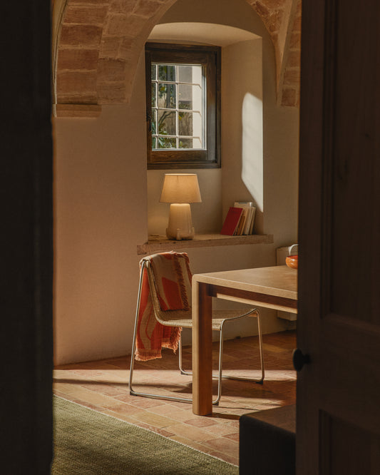 Llum de taula Odra de ceràmica cru amb acabat brillant