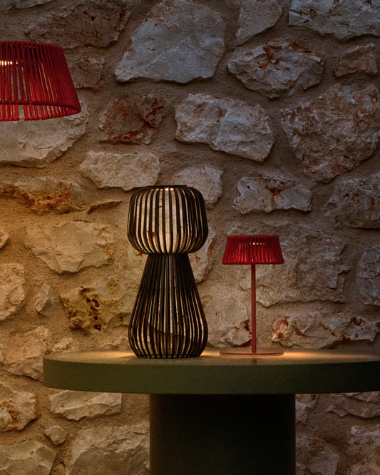 Llum de taula solar Reiba de metall negre