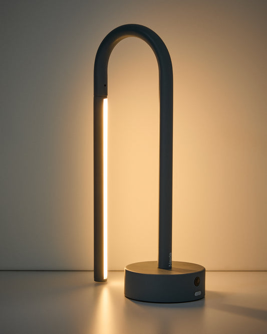 Llum de taula portàtil Bow d’alumini blau