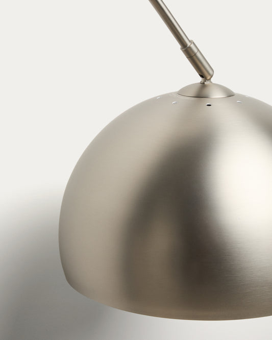 Llum de peu Madali d’acer amb acabat platejat raspallat i marbre blanc