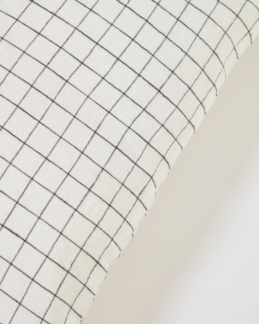 Funda coixí Maialen 100% lli quadres blanc i ratlles negre 45 x 45 cm