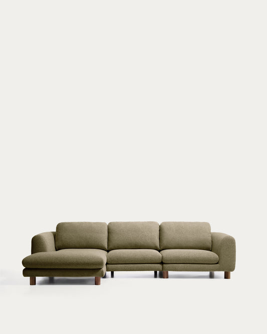 Sofà Vera 4 places amb chaise longue esquerra verd oliva amb potes de fusta massissa de freixe acabat de noguera 322 cm fsc mix credit