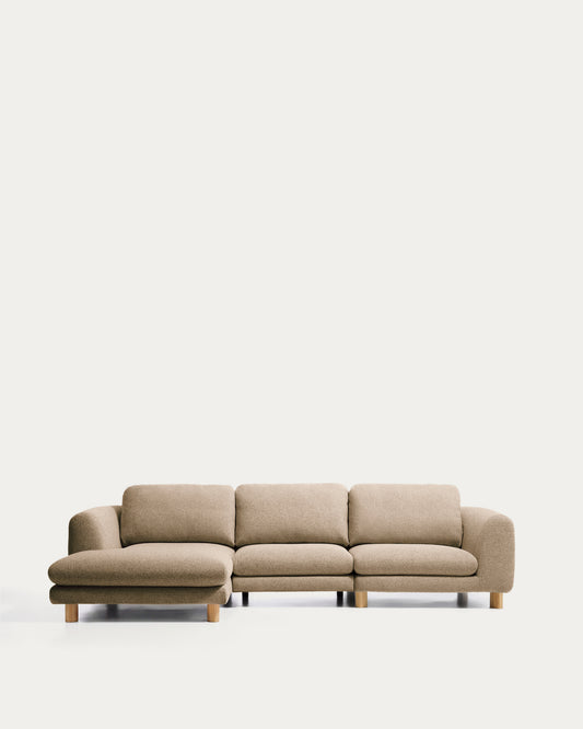 Sofà Vera 4 places amb chaise longue esquerra marró clar amb potes de fusta massissa de freixe acabat natural 322 cm fsc mix credit