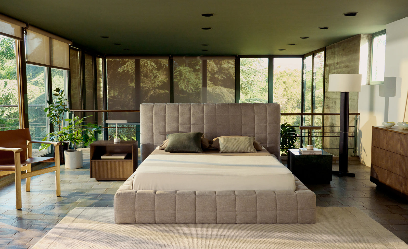 Cama desenfundable Luiana de chenilla beige para colchón de 160 x 200 cm